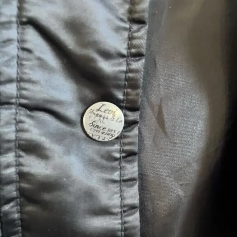 LEVIS Vintage Black Puffer Bomber Jacket (I352) - Picture 4 of 7
